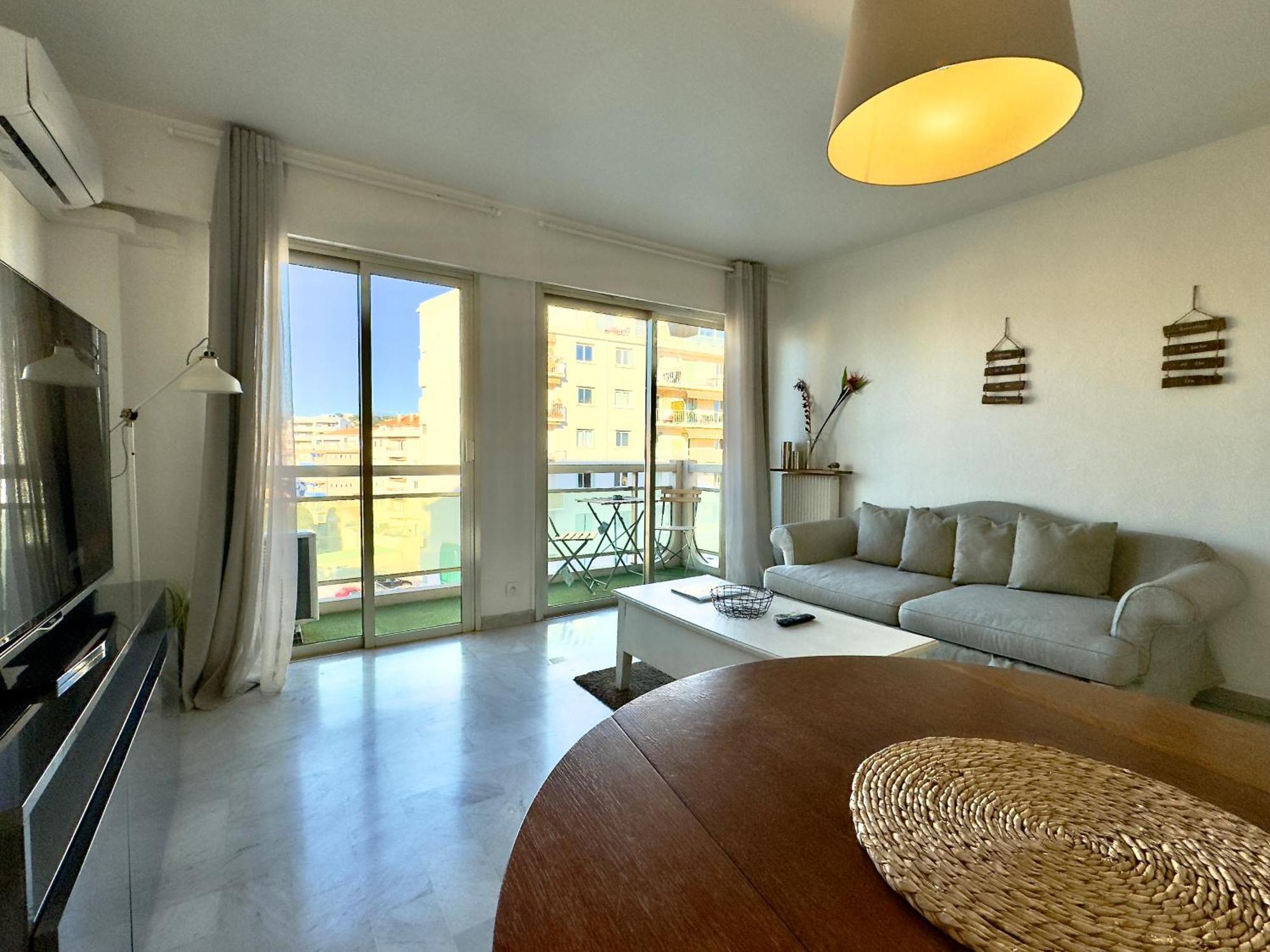 L'ALEXANDRA - TRÉS BEAU 2P - PARKING PRIVÉ - A 5min DES PLAGES DU MIDI Cannes Extérieur photo